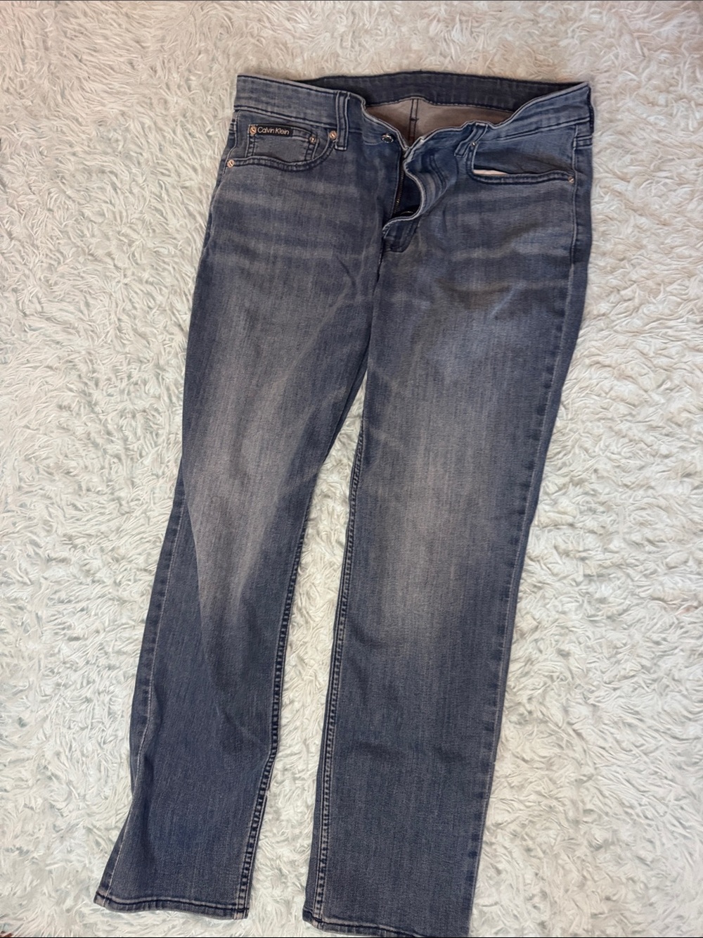 Calvin Klein Women's Faded Blue Straight Leg Jeans 34x30